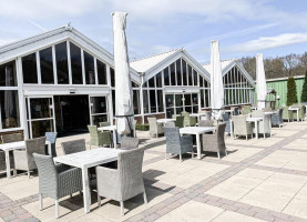 Polhill Garden Centre outside