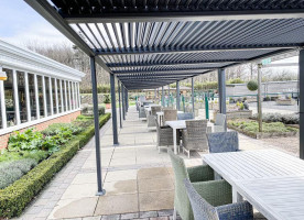 Polhill Garden Centre outside