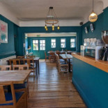 The Limping Fox Dentro