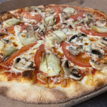 Pizzeria La Verita food