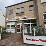 Zum Chinesen Mach outside