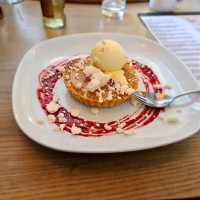 Falcon Inn food