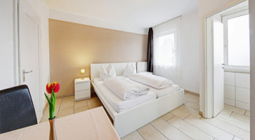 Post Neuhausen inside