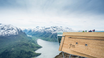 Hoven outside