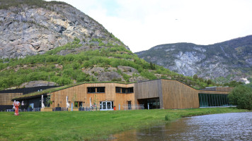 Laksen Bakeri Og Kafe