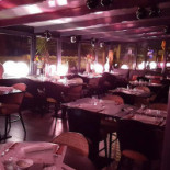 Grain de Folie inside