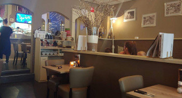 Sardegna Pizzeria La inside