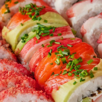 Sushi Rose Bjoelsen food