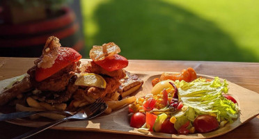 Gambrinus-pári Csárda Fam. Rosenberger Gaststätte food