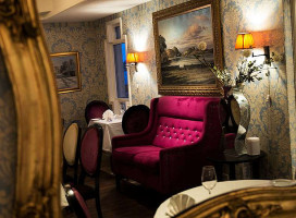 Stavern Restaurantdrift inside