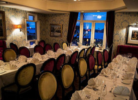 Stavern Restaurantdrift inside