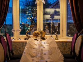 Stavern Restaurantdrift inside