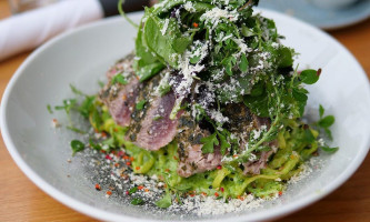 View The Grand Ahrenshoop food