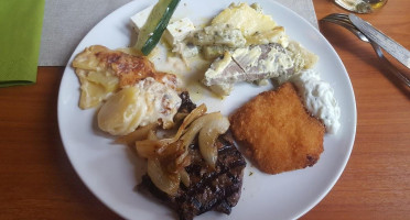 Sophia Heideleh food