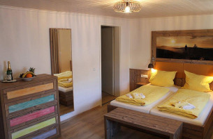 Bayerische Gastwirtschaft Dimpfl-stadl inside