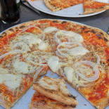 Pizzeria Michelangelo food