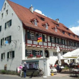 Hirsch Und Hirschsaal outside