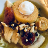 Schwarzer Adler food