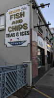 Melly Cafe outside