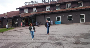 Maistro Pizzeria outside