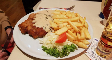 Alt-berg Das Total Unmögliche Wirtshaus food