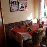 Pizzeria Piazza inside