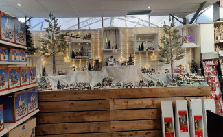 Polhill Garden Centre inside