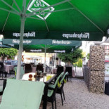 Pizzeria Bel Momento outside