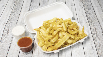 Gill's Golden Fish Chips food