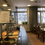 Opetusravintola Elmeri inside