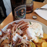 Main Döner Pizza food