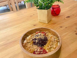 Honolulu Coffee Shop Comfort Food food