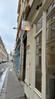 Laïzé Marais outside