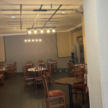 A l'Ombre de Notre Dame inside