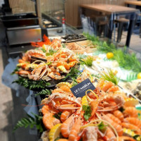 Poissonnerie Le Marlin food