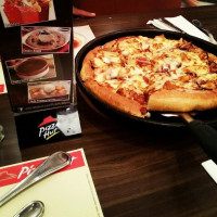 Pizza Hut Borj Fez food