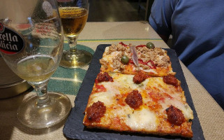 Boston Pizza (clot) food