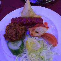 Alam Balti House food