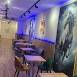 Cafe De La Plaça inside