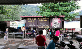 Pronto Pizza outside