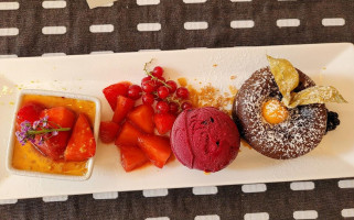 Goldener Hirsch food