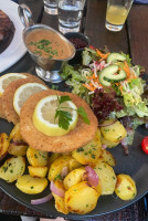 Goldener Hirsch food