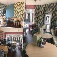 English Rose Cafe inside