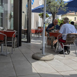 La Pulcinella outside