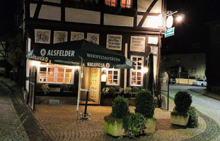 Zur Gemütlichkeit outside