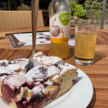 Künstler-café Kupferkanne food