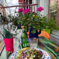 Sunshine Lunch Lounge food