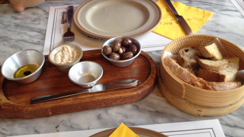 Mata Bicho Real Taverna food