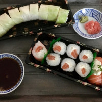 Ichi Sushi food