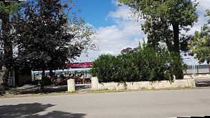 Les Bords De Garonne food